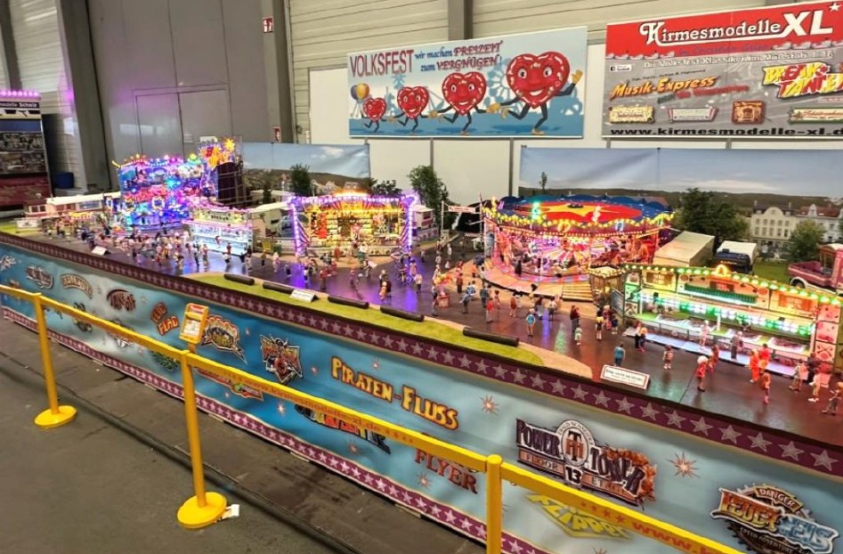 Faszination Modellbau Internationale Leitmesse für Modellbahnen und Modellbau FN2026 Kirmes Kirmesanlage XL 01 Faszination Modellbau Internationale Leitmesse für Modellbahnen und Modellbau FN2026 Kirmes Kirmesanlage XL 01