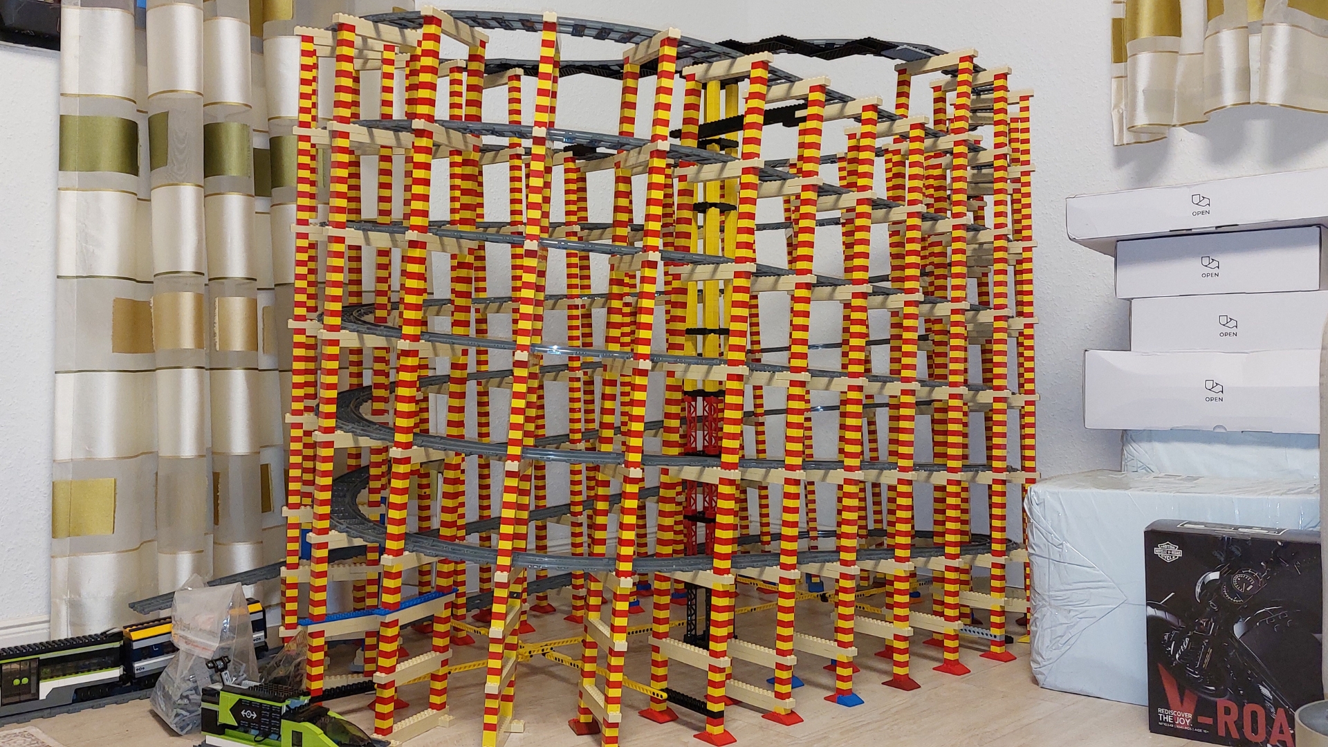 Faszination Modellbau Internationale Leitmesse für Modellbahnen und Modellbau Klemmbausteine Spiralturm 02 Faszination Modellbau Internationale Leitmesse für Modellbahnen und Modellbau Klemmbausteine Spiralturm 02