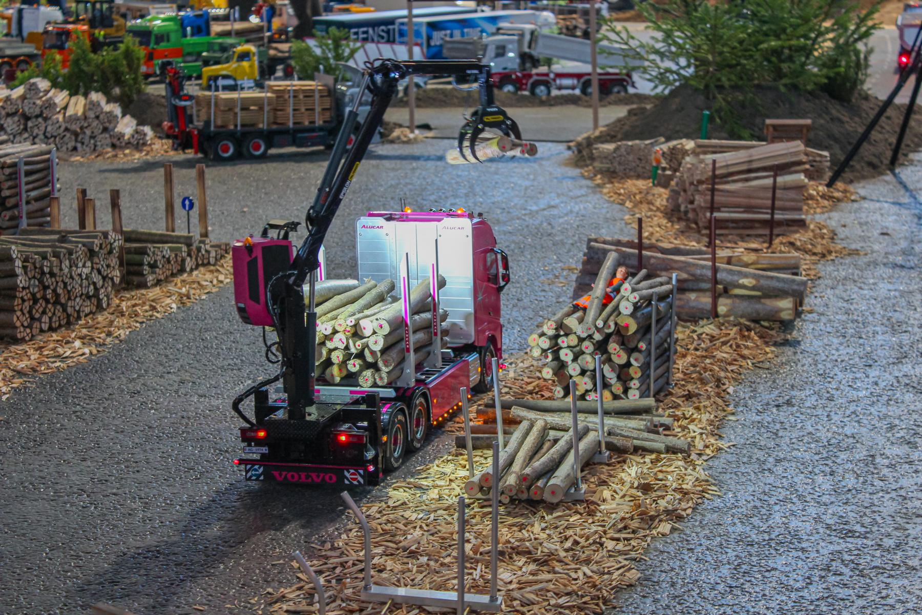 Faszination Modellbau Internationale Leitmesse für Modellbahnen und Modellbau Truck Nachtfahren 1 Faszination Modellbau Internationale Leitmesse für Modellbahnen und Modellbau Truck Nachtfahren 1
