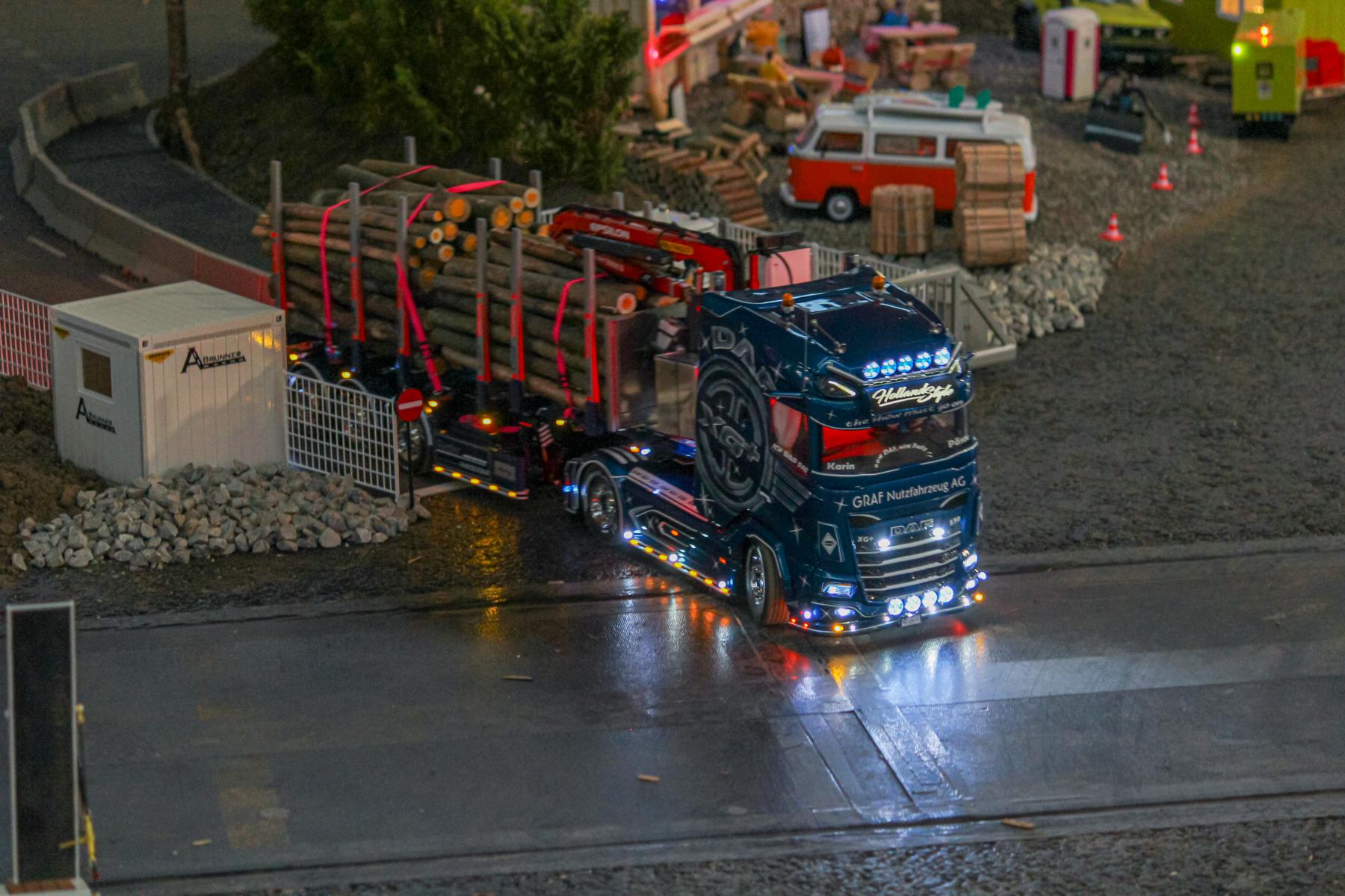 Faszination Modellbau Internationale Leitmesse für Modellbahnen und Modellbau Truck Nachtfahren 2 Faszination Modellbau Internationale Leitmesse für Modellbahnen und Modellbau Truck Nachtfahren 2