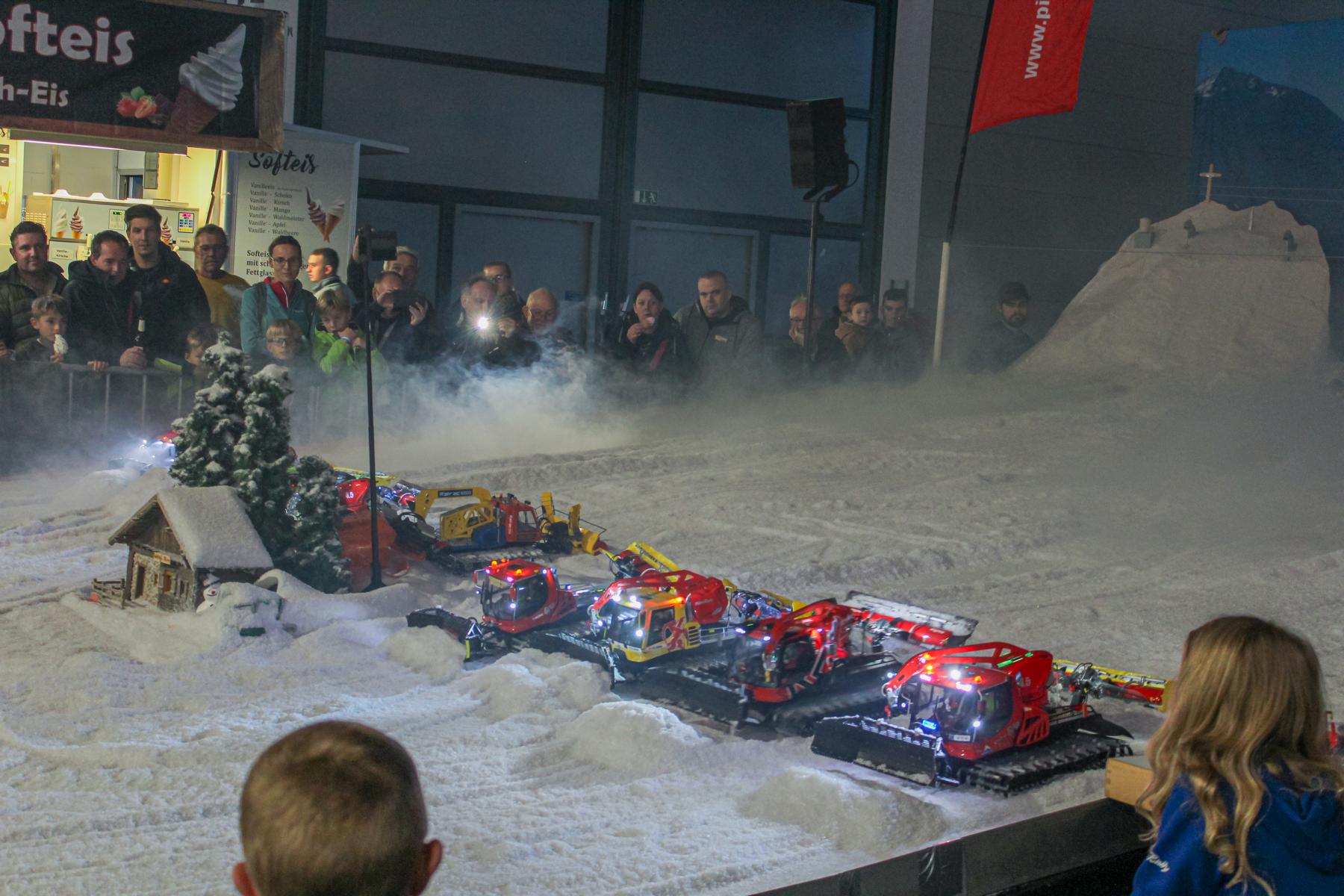 Faszination Modellbau Internationale Leitmesse für Modellbahnen und Modellbau Truck Nachtfahren 5 Faszination Modellbau Internationale Leitmesse für Modellbahnen und Modellbau Truck Nachtfahren 5